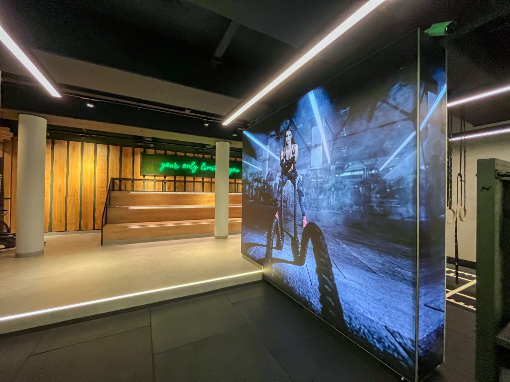 Vitalpark Fitnessbereich kederpannanlage seitlich