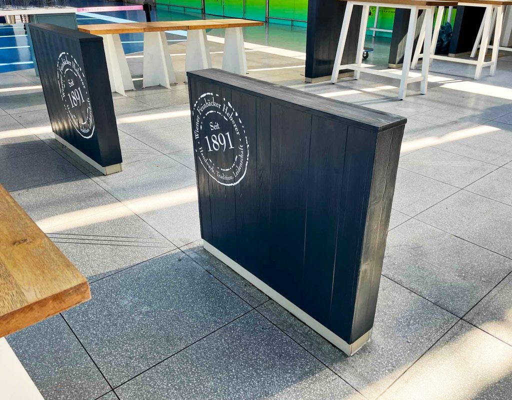 heberer koeln bonn airport lackierte raumtrenner mit stempel