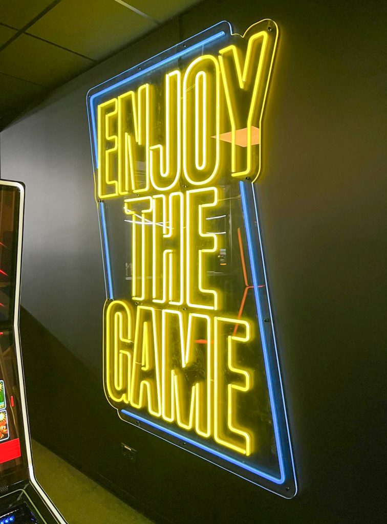 merkur hanau led schrifzug enjoy the game