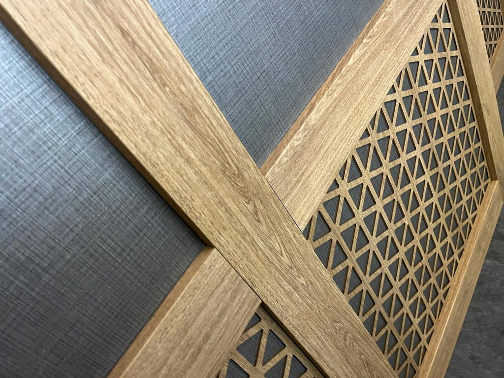 thai nippon asia sushi bar lindencenter berlin facelift wandverkleidung holzdekorfolie nah links